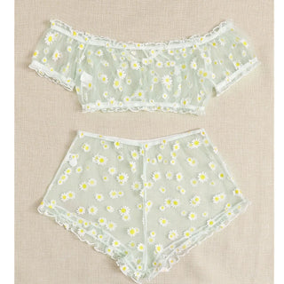 KIN Transparent Daisy Embroidery Set